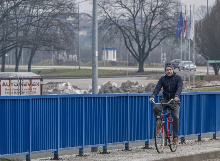 Odjevena od 'glave do pete' privlačila pozornost prolaznika: Lijepa Karlovčanka odu&scaron;evila stilom
