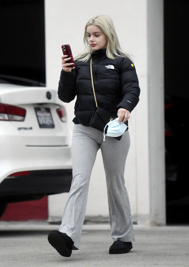 Nekoć sramežljiva slatkica, danas seks simbol: Prepoznajete li Alex iz kultne serije?