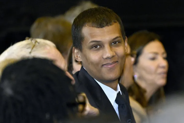 Sigurno znate bar jednu njegovu pjesmu, ali mnogi uopće ne znaju kako izgleda: Godinama se gotovo nije promijenio