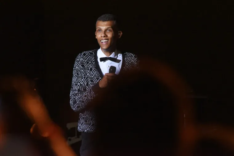 Sigurno znate bar jednu njegovu pjesmu, ali mnogi uopće ne znaju kako izgleda: Godinama se gotovo nije promijenio