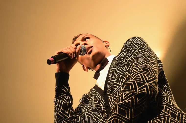 Sigurno znate bar jednu njegovu pjesmu, ali mnogi uopće ne znaju kako izgleda: Godinama se gotovo nije promijenio