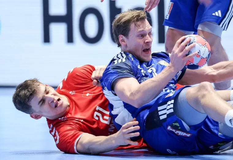 Samo nemoj po glavi, druže plavi: Pazite &scaron;to Islanđani rade, ovo je pravi rat na parketu