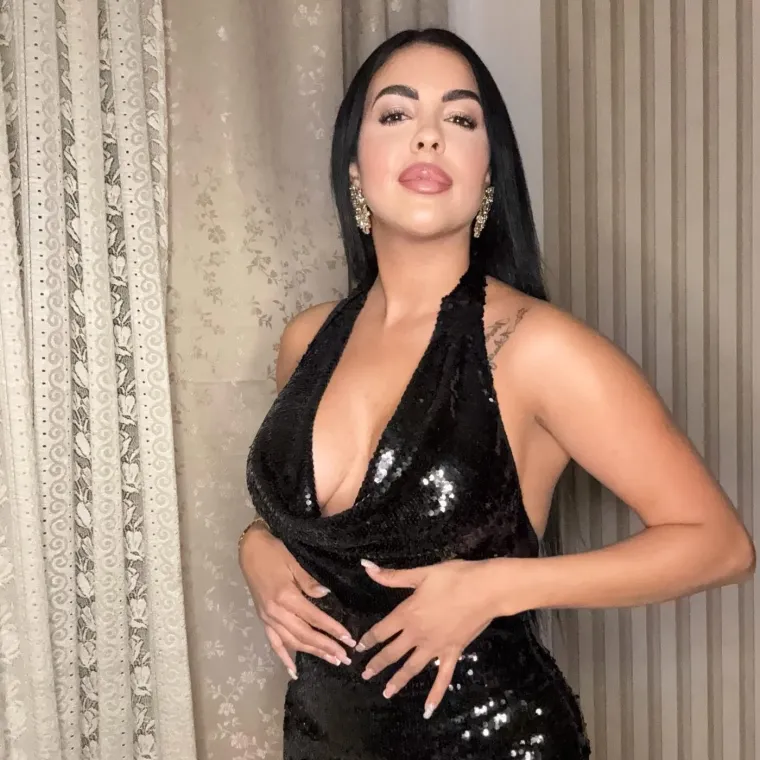 Internet je zbog ove mame poludio! Victoria je preko noći postala senzacija, probajte zaključiti za&scaron;to