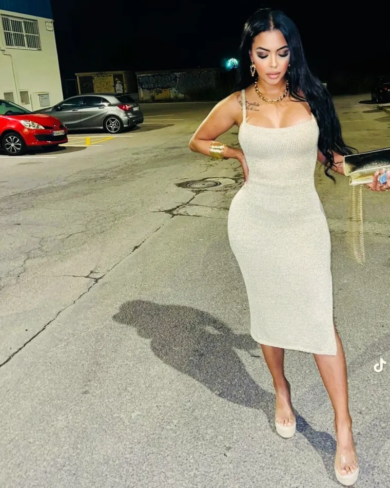 Internet je zbog ove mame poludio! Victoria je preko noći postala senzacija, probajte zaključiti za&scaron;to