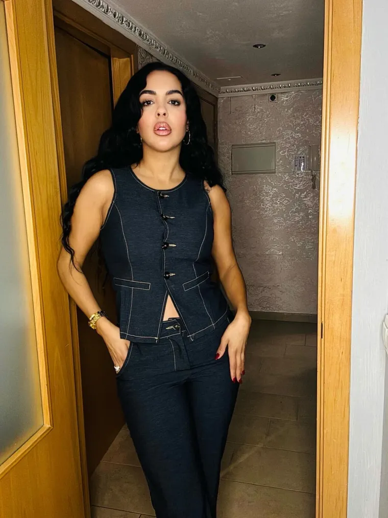 Internet je zbog ove mame poludio! Victoria je preko noći postala senzacija, probajte zaključiti za&scaron;to