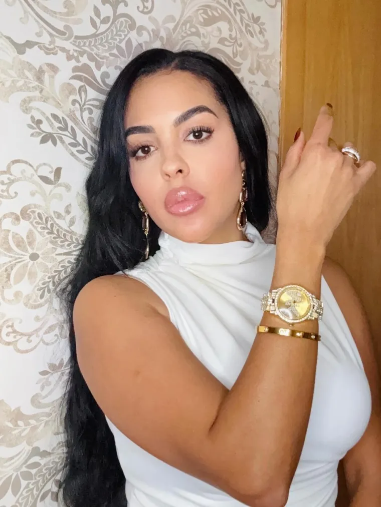 Internet je zbog ove mame poludio! Victoria je preko noći postala senzacija, probajte zaključiti za&scaron;to