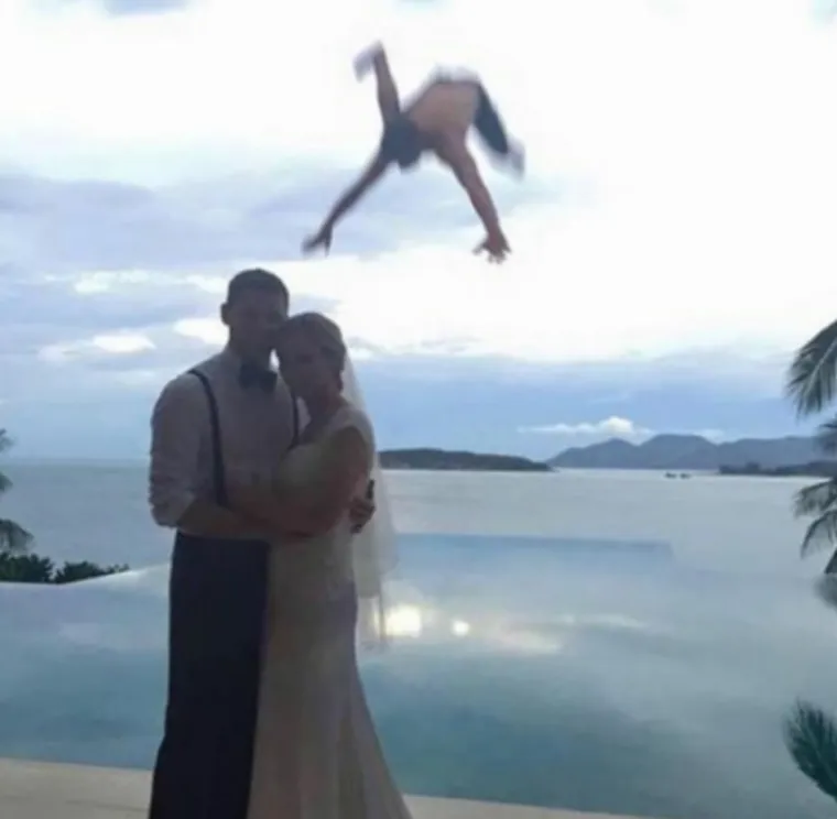 Objavili su fotke bez pažljivog pregleda, sada im se smije cijeli svijet: Iza njih je pravi urnebes