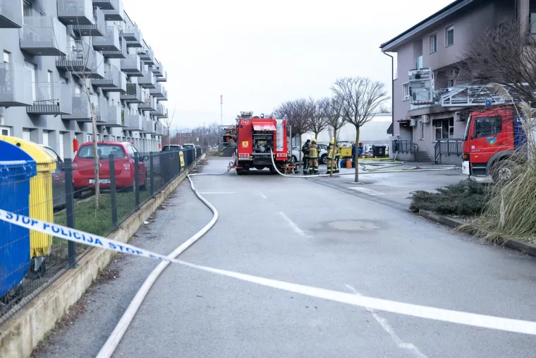 Do jučer je ovdje bila pizzerija, evo &scaron;to je ostalo nakon buktinje: 'Dobro da nije stanove zahvatilo'