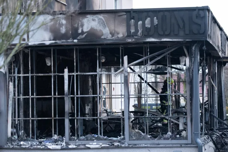 Do jučer je ovdje bila pizzerija, evo &scaron;to je ostalo nakon buktinje: 'Dobro da nije stanove zahvatilo'