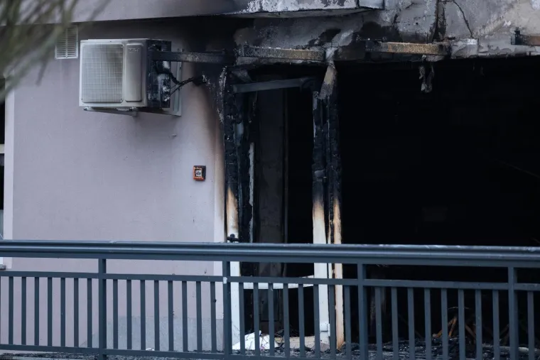 Do jučer je ovdje bila pizzerija, evo &scaron;to je ostalo nakon buktinje: 'Dobro da nije stanove zahvatilo'