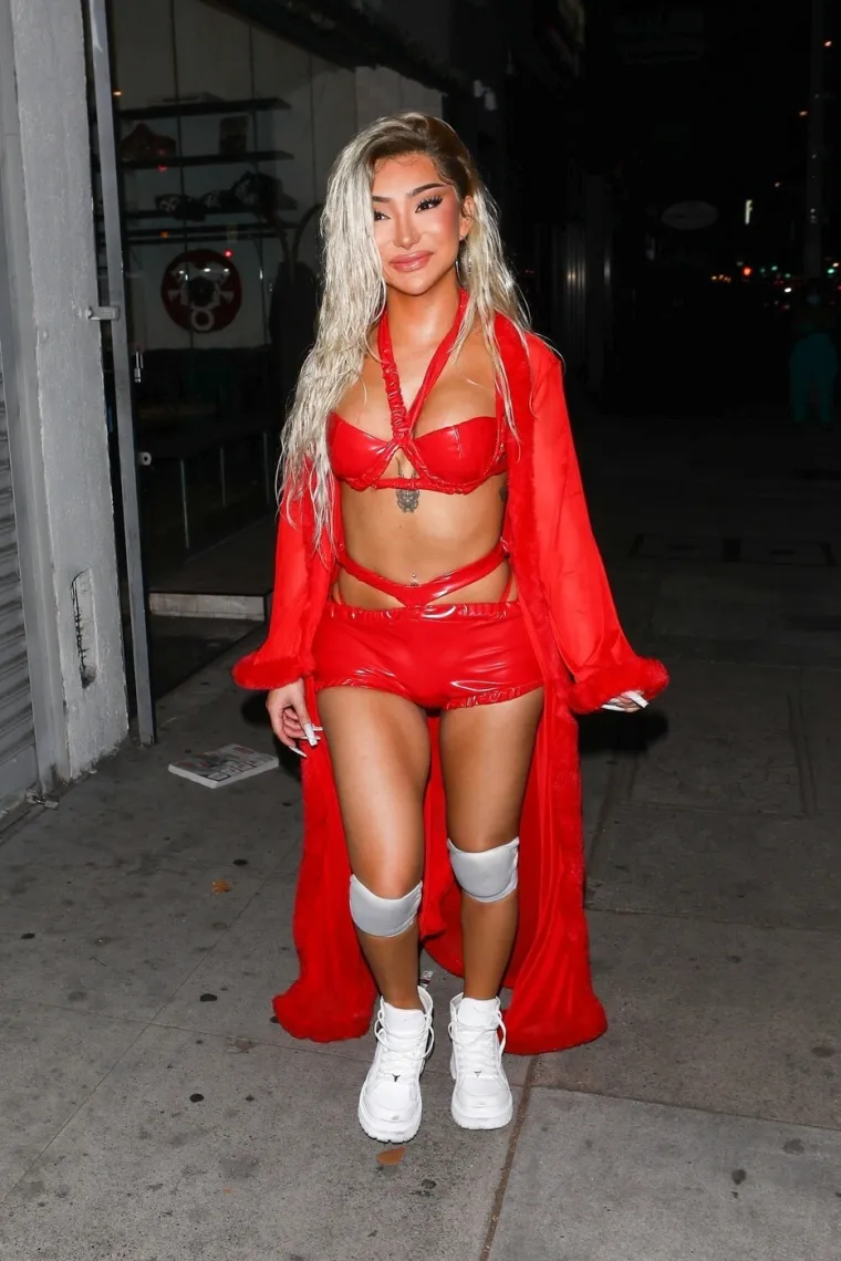 Ona je beauty ikona! &Scaron;to se krije iza blje&scaron;tavila transrodne Nikite za kojom lude mu&scaron;karci?