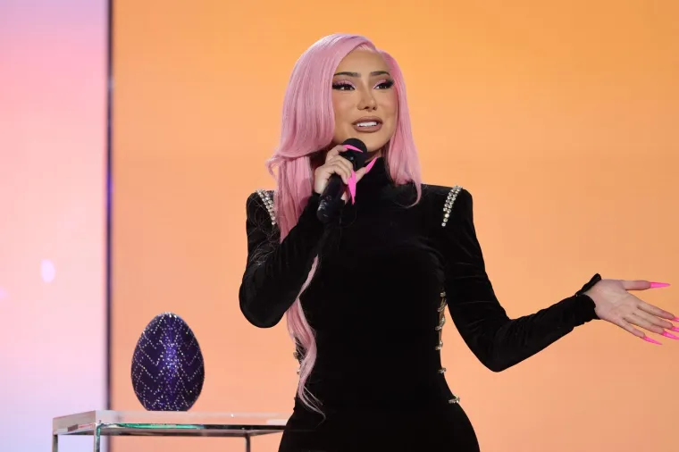 Ona je beauty ikona! &Scaron;to se krije iza blje&scaron;tavila transrodne Nikite za kojom lude mu&scaron;karci?