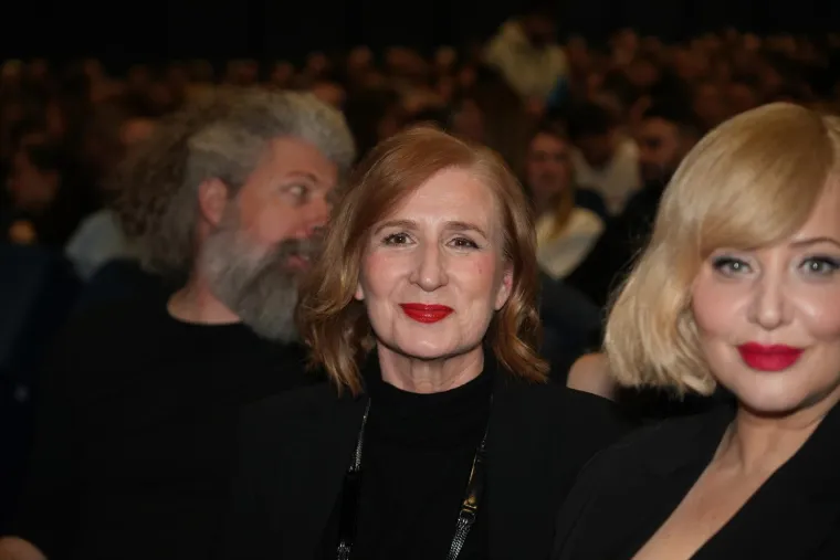 I u Srbiji potpuno ludilo: Evo koje zvijezde su se pojavile na premijeri hit filma 'Svadba'