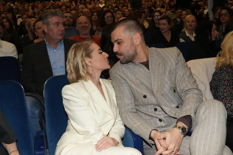 I u Srbiji potpuno ludilo: Evo koje zvijezde su se pojavile na premijeri hit filma 'Svadba'