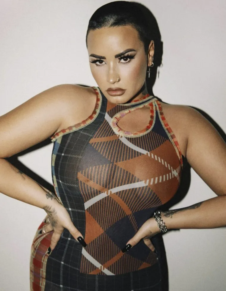 Bila je teen idol, pro&scaron;la kroz razna stanja, a evo kako izgleda danas bez trunke &scaron;minke