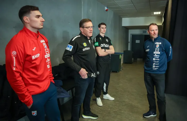 Kamera snimila ljutitog Sigurdssona prije eksplozivne pressice na kojoj je opleo po EHF-u