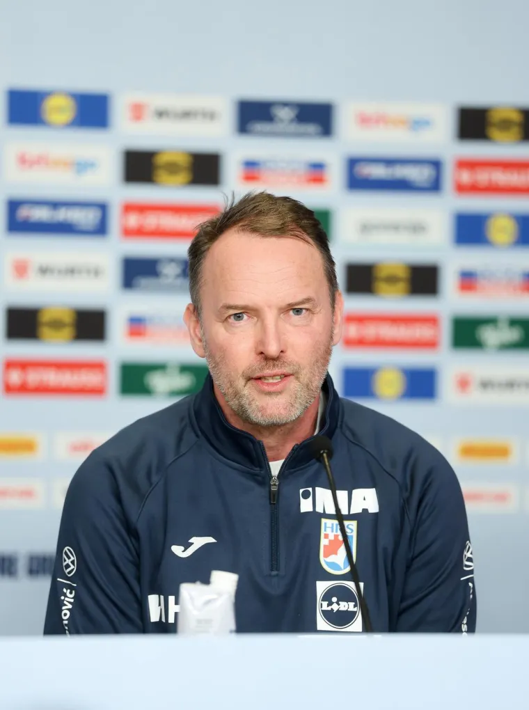 Kamera snimila ljutitog Sigurdssona prije eksplozivne pressice na kojoj je opleo po EHF-u