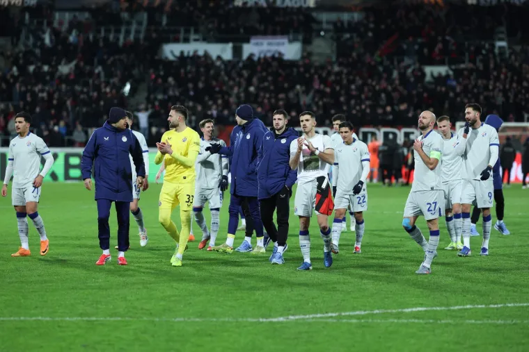 Dinamovo Hrabro srce u suzama napustilo igru, a tko je misteriozna navijačica plavih očiju?