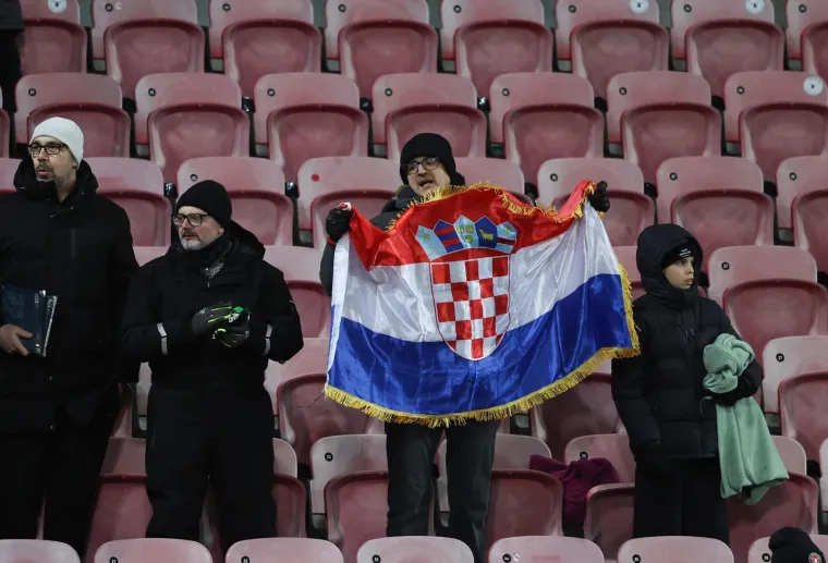 Dinamovo Hrabro srce u suzama napustilo igru, a tko je misteriozna navijačica plavih očiju?