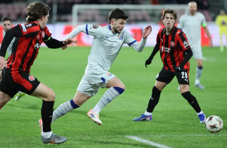 Dinamovo Hrabro srce u suzama napustilo igru, a tko je misteriozna navijačica plavih očiju?