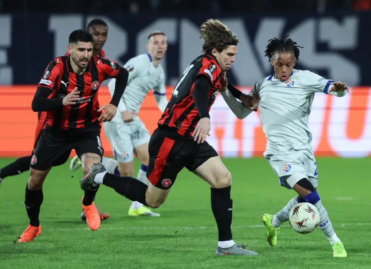 Dinamovo Hrabro srce u suzama napustilo igru, a tko je misteriozna navijačica plavih očiju?