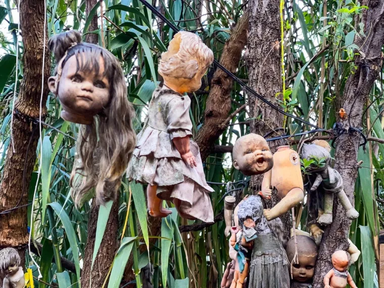 Od mjesta prepunog &scaron;takorima do vrata pakla: Ovo su najčudnije turističke destinacije na svijetu