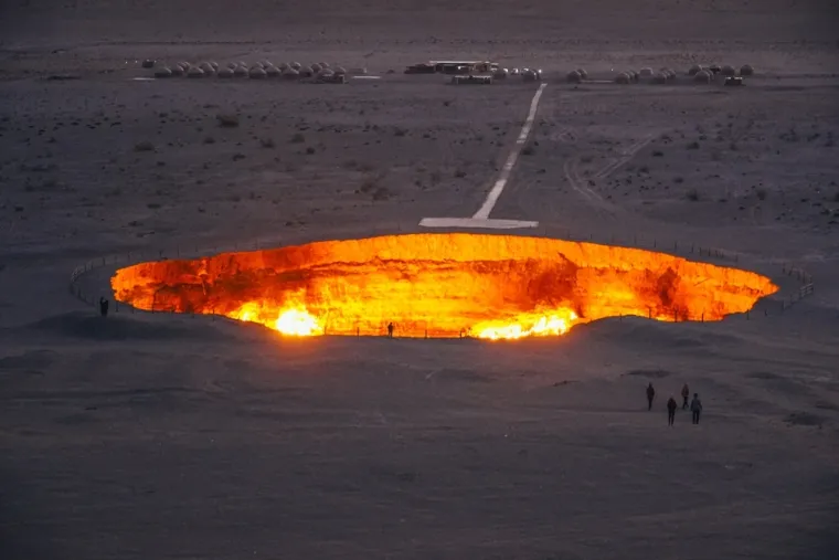 Od mjesta prepunog &scaron;takorima do vrata pakla: Ovo su najčudnije turističke destinacije na svijetu