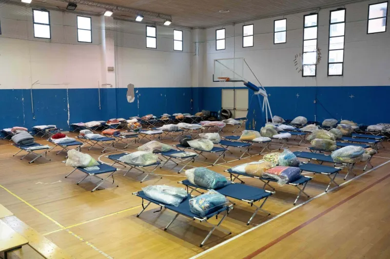 Malom gradiću dani su odbrojani: Rupa guta domove nemoćnih stanovnika