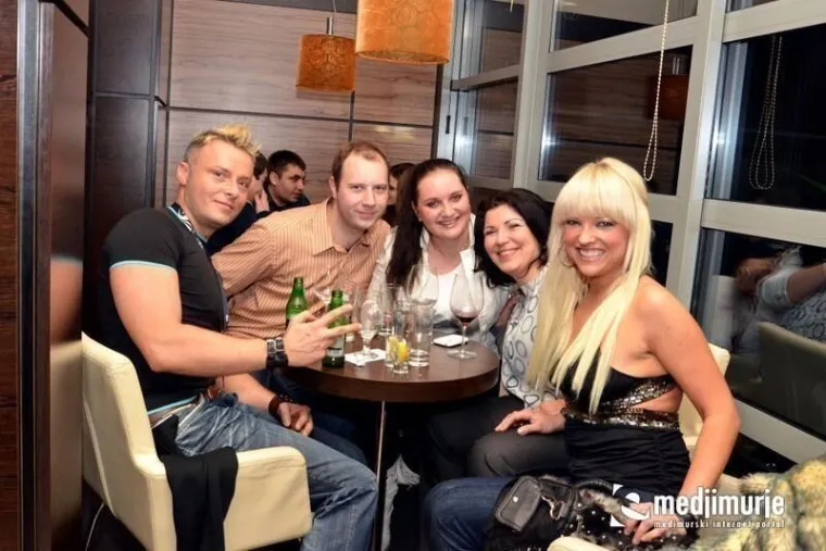 Grupa 'Meja&scaron;i' s početka karijere, 'opasni' momci s ikoničnim biebericama i preslatki parovi