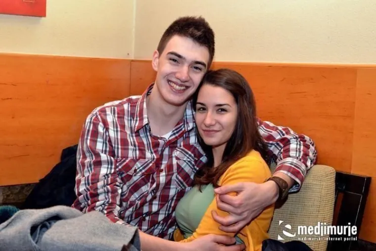 Grupa 'Meja&scaron;i' s početka karijere, 'opasni' momci s ikoničnim biebericama i preslatki parovi