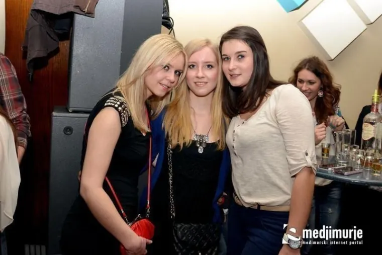 Grupa 'Meja&scaron;i' s početka karijere, 'opasni' momci s ikoničnim biebericama i preslatki parovi