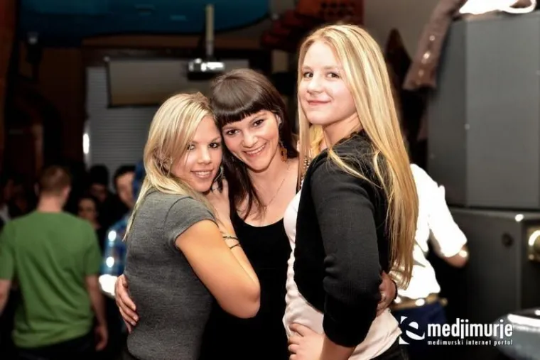 Grupa 'Meja&scaron;i' s početka karijere, 'opasni' momci s ikoničnim biebericama i preslatki parovi