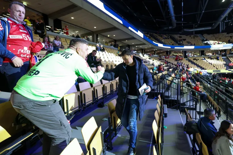 Provjerite &scaron;to su navijači u Danskoj radili Duvnjaku, pažnju plijenila i poznata navijačica