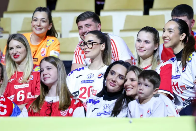 Provjerite &scaron;to su navijači u Danskoj radili Duvnjaku, pažnju plijenila i poznata navijačica