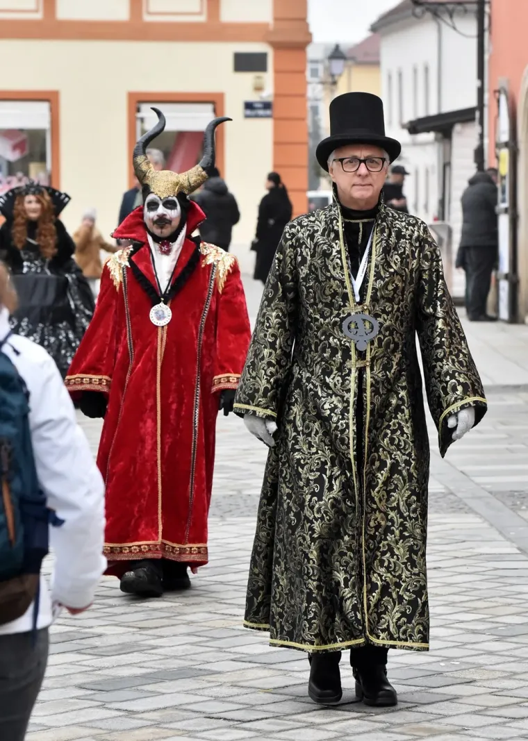 Modno osvije&scaron;tene Varaždinke preuzele Korzo: Za ovim damama se okretao cijeli grad