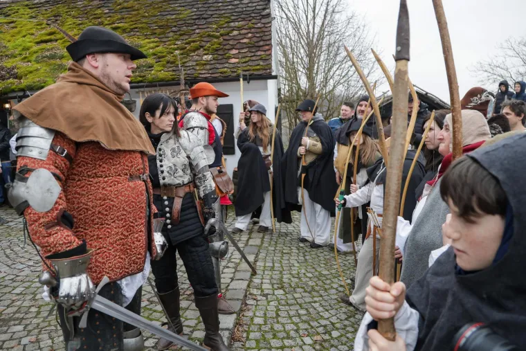 Gornja Stubica oživjela povijest: Ovi su kmetovi spremni za bitku! Seljačka buna ih čeka