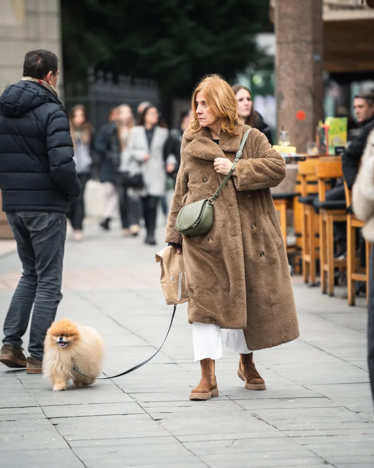 Noge za kojima se okretalo: Zagrepčanke u mini suknjama pokorile sredi&scaron;te grada