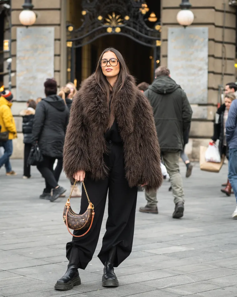 Noge za kojima se okretalo: Zagrepčanke u mini suknjama pokorile sredi&scaron;te grada
