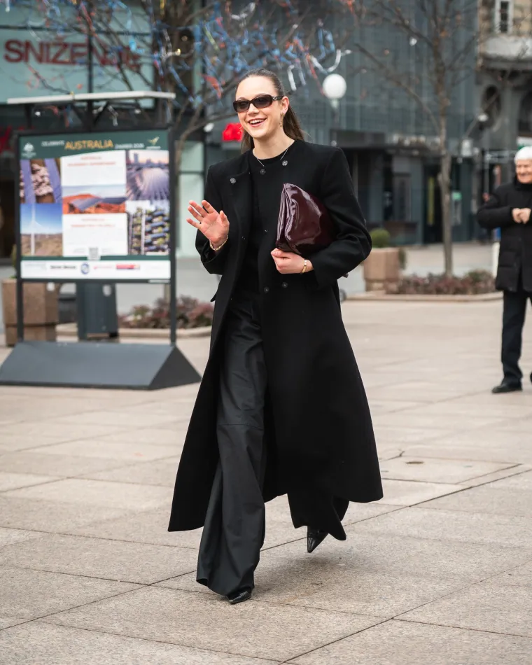 Noge za kojima se okretalo: Zagrepčanke u mini suknjama pokorile sredi&scaron;te grada