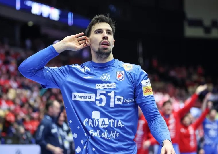 On je na&scaron; rukometni ratnik: Pogledajte kako su Islanđani istukli Mandića koji je sav krvav