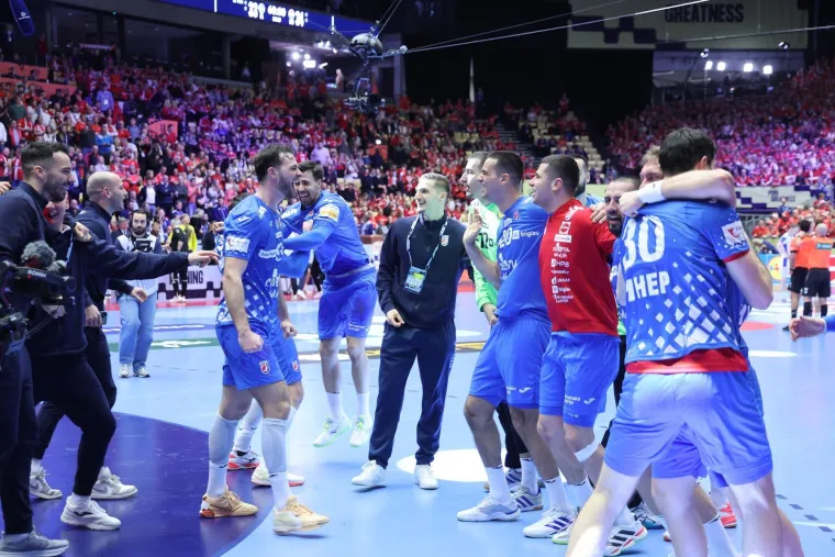 Hrvatska je ponosna na vas! Ludnica u Herningu, neki igrači nisu mogli zaustaviti suze