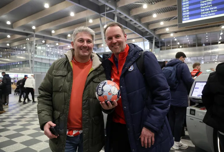 Brončani rukometa&scaron;i kao rock zvijezde: Pogledajte &scaron;to se događalo prije polaska za Hrvatsku