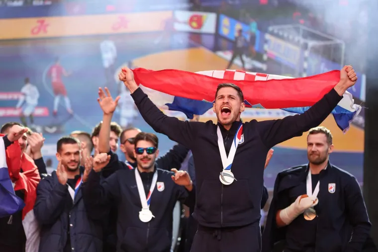 Ovako je to izgledalo prije godinu dana: Hoće li se ove scene ponoviti?