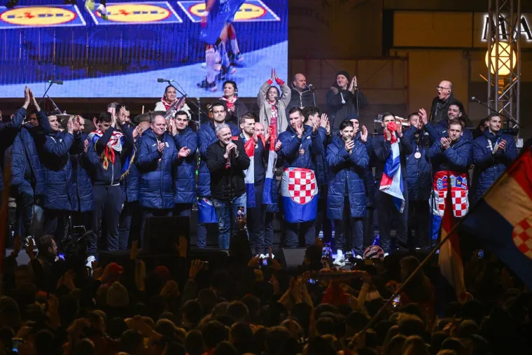 Vitezovi dobili &scaron;to su tražili! Neki igrači su bili u suzama, a evo kako je reagirao Thompson