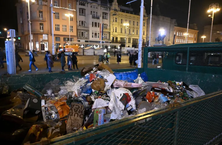 Toma&scaron;ević potezom dokazao da mu je stalo do Zagreba: Na Trgu osvanula znakovita poruka
