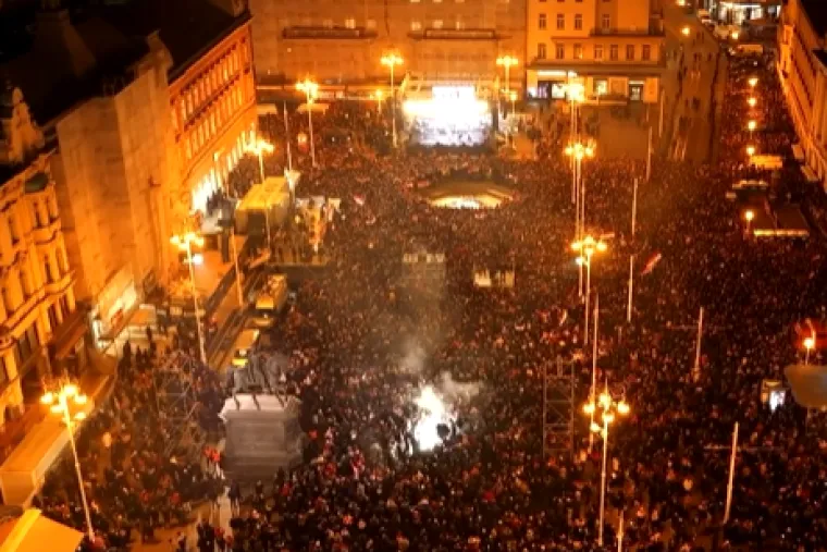 Neviđeni kadrovi s dočeka rukometa&scaron;a: O ovim prizorima će se danima pričati...