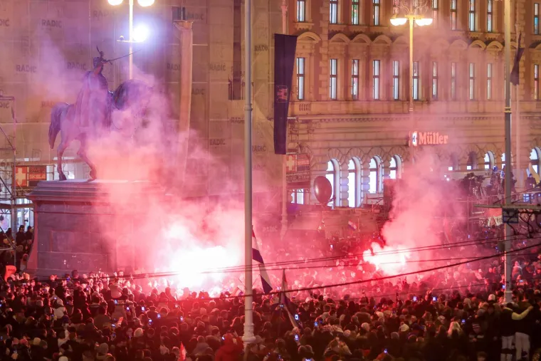 Neviđeni kadrovi s dočeka rukometa&scaron;a: O ovim prizorima će se danima pričati...