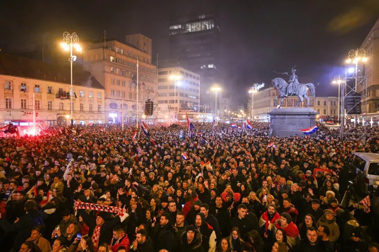 Neviđeni kadrovi s dočeka rukometa&scaron;a: O ovim prizorima će se danima pričati...