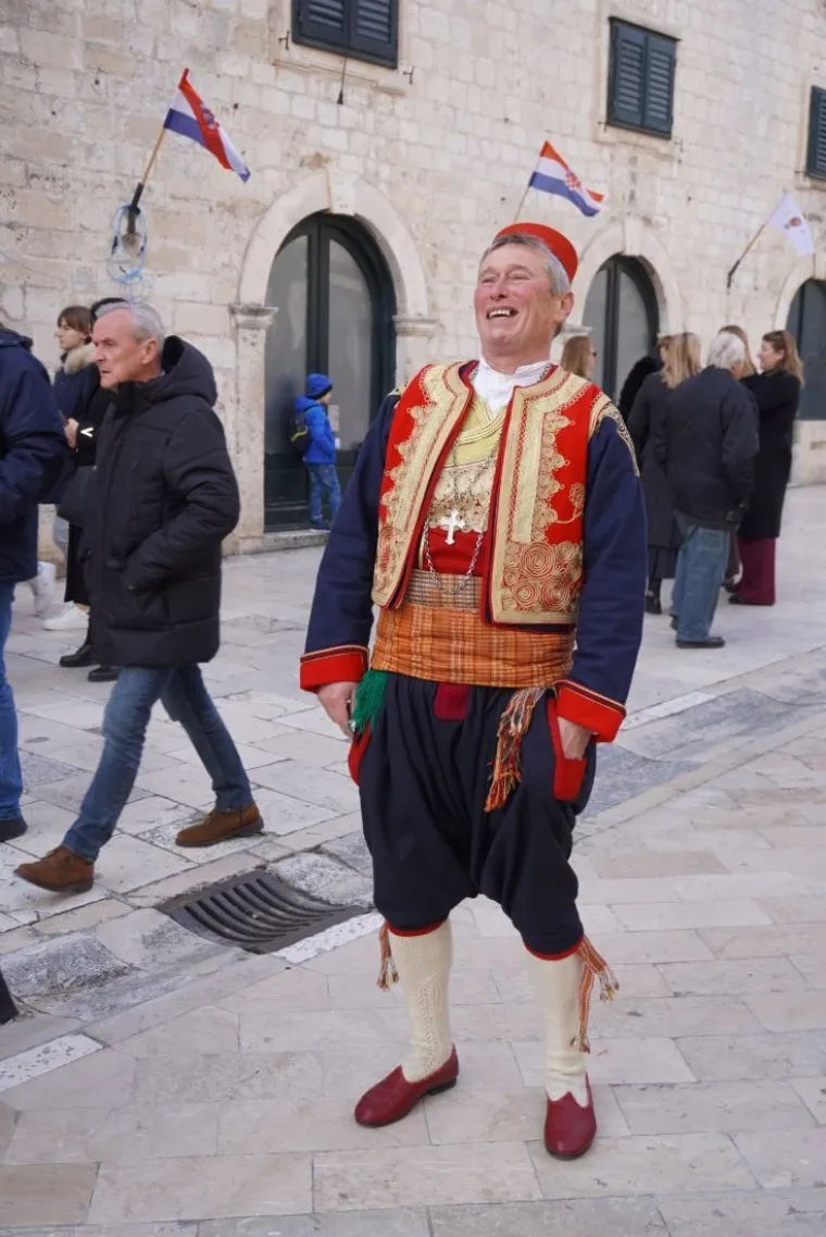 Zgodne djevojke ukrale su svu pažnju: Ovo su najljep&scaron;a izdanja s dubrovačke Feste