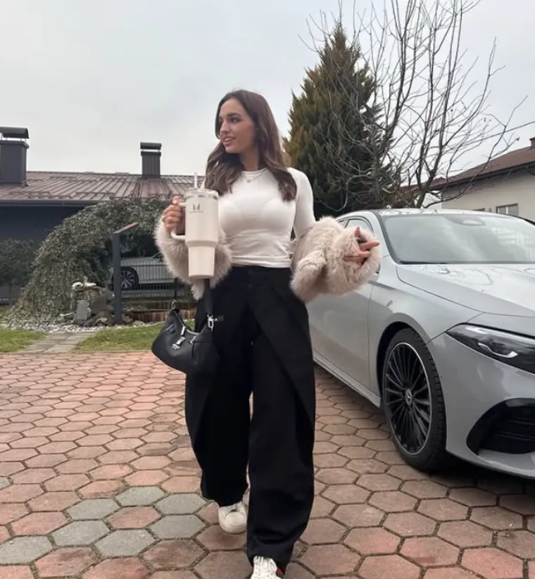 Kako izgleda atraktivna Kaja kad se ugase kamere? Javnost ne prestaje brujati o lijepoj sporta&scaron;ici